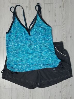 Free Country Blue Tankini Swimsuit Top & Grey Swim Shorts Women's Large